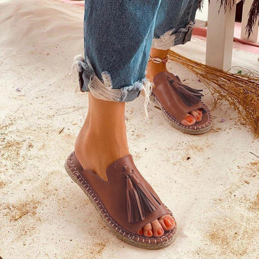 BOHEMIAN STYLE FRINGED SANDALS